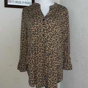 New Directions cheetah leopard print button up shirt, long sleeve, loose fit